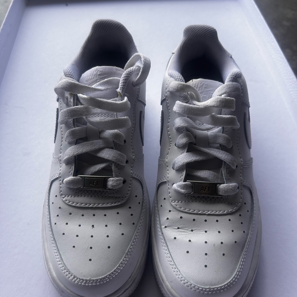 Nike White Airforce 1 Sneakers